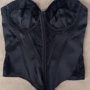 PrettyLittleThing Black Satin Lace Crop Top